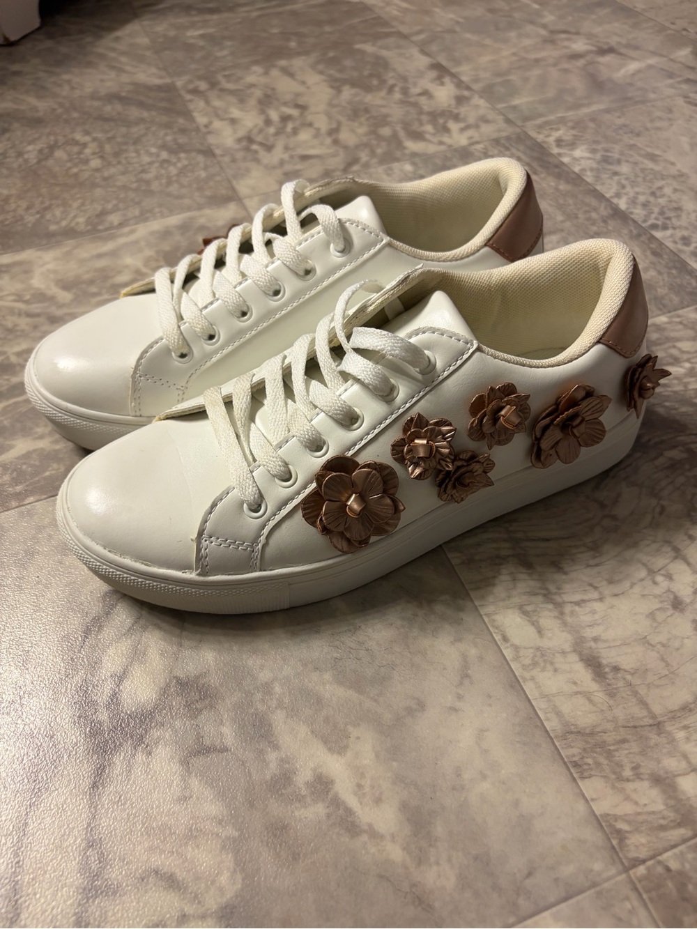 JustFab Neri White Sneakers with Rose Gold Floral Appliqués Size 8